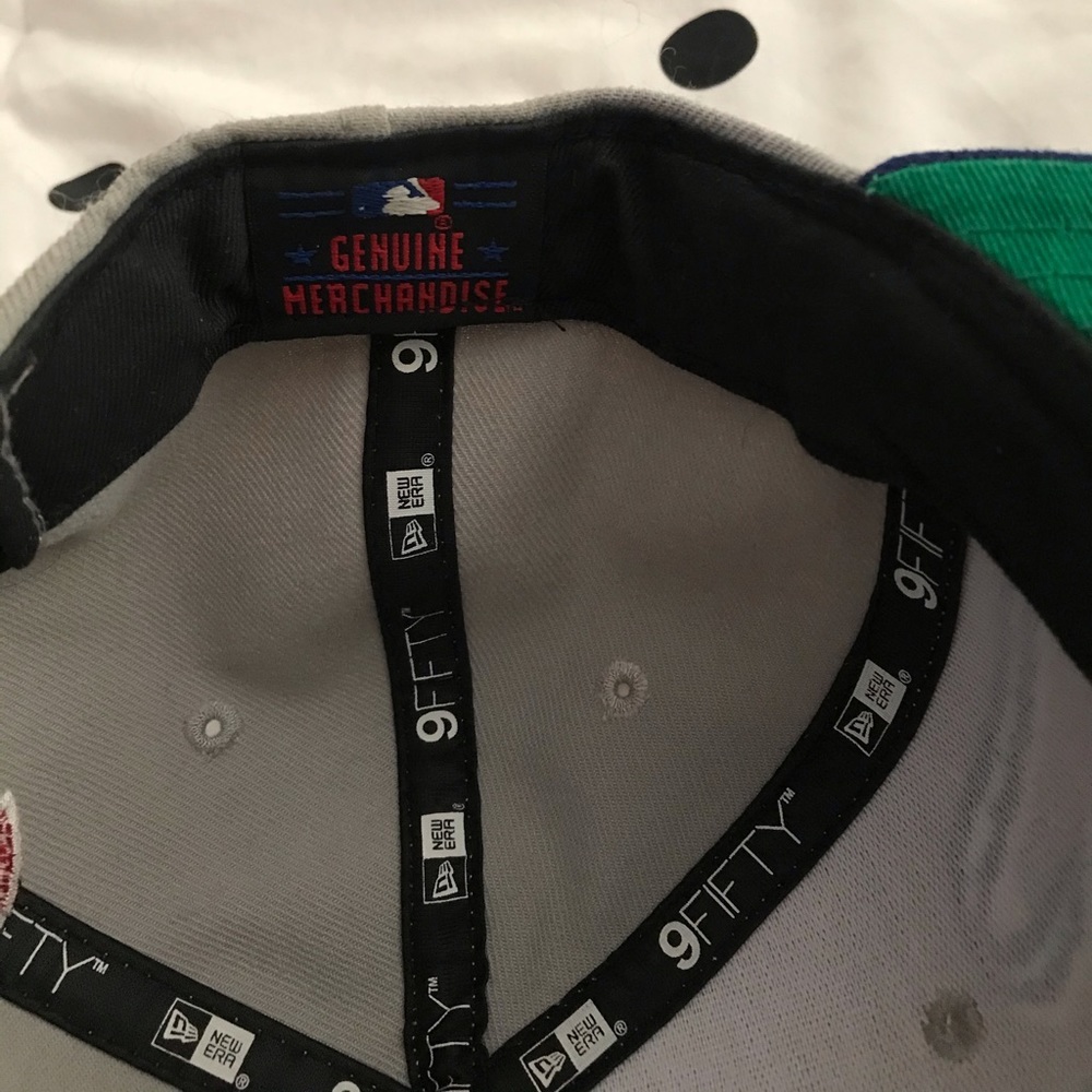 Men’s SnapBack hat 🧢 - Picture 2 of 3